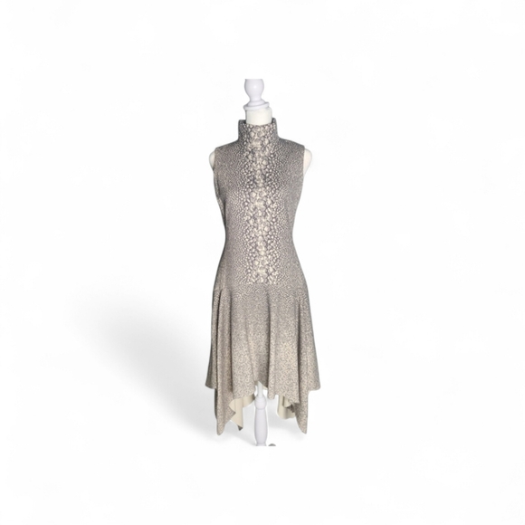 Akris Dresses & Skirts - Akris Asymmetrical Wool Silk Sophisticated and Architectural Dress Size:6 Luxury